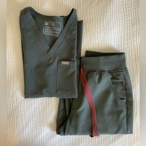 FIGS Bonsai Catarina top // HW Zamora pants size XS